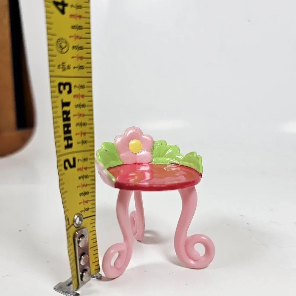 Strawberry Shortcake Berry Sweet Styles CHAIR ONLY Closet Wardrobe‎ Hasbro 2009